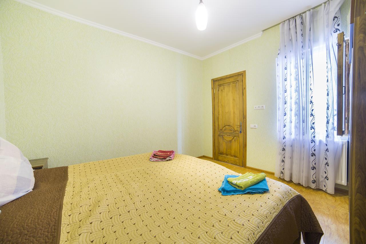 Anastasia Guesthouse Боржомі Екстер'єр фото